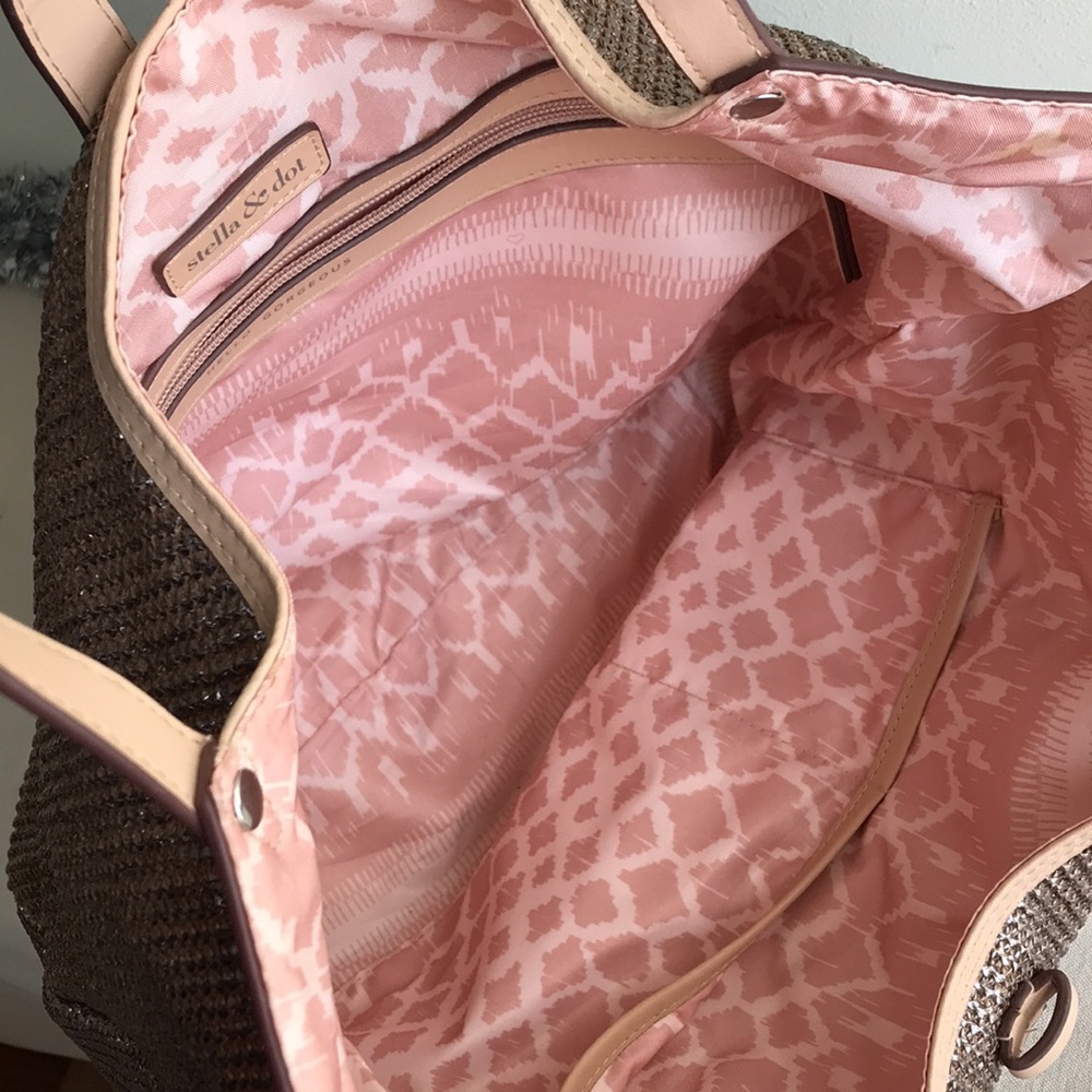 EUC Stella & dot tote shiny metallic gold with tan trim cross hatch vegan bag - Picture 7 of 8